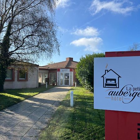 Hotel La Petite Auberge Chambretaud Екстериор снимка